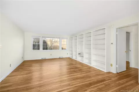 114 Heritage Hill Rd #A, New Canaan, CT 06840
