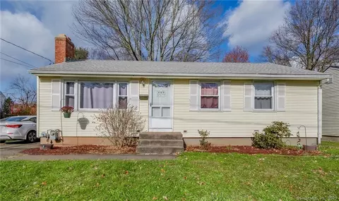 44 Prince Ave, Newington, CT 06111