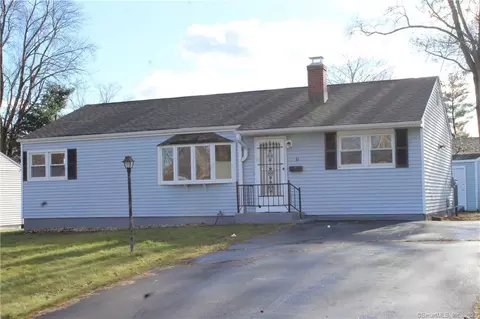 81 Oakdale St, Wethersfield, CT 06109