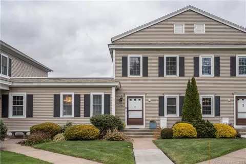 576 Mountain Rd #C, West Hartford, CT 06107