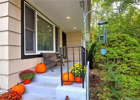 21 Sand Hill Rd, Bethel, CT 06801