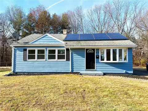 60 Montague Cir, East Hartford, CT 06118