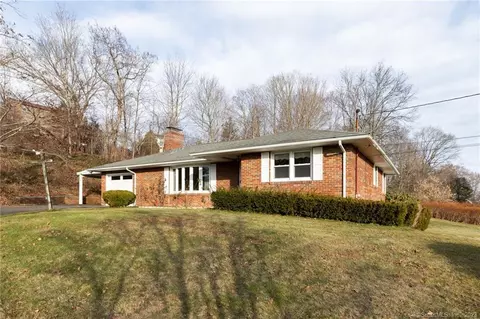 41 Elmhurst Ave, Meriden, CT 06450
