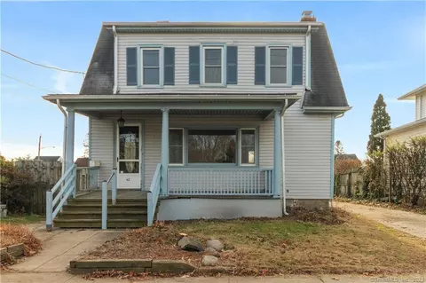 62 Berkeley Ter, Milford, CT 06460