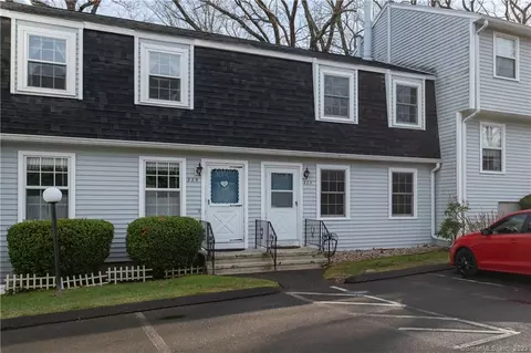 224 Austin Ryer Ln #224, Branford, CT 06405