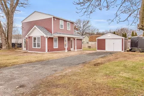 17 Twining St, Plainville, CT 06062