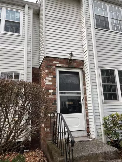 5 Georgetown Dr #C, Enfield, CT 06082