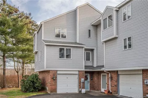 21 Brinley Way #21, Newington, CT 06111