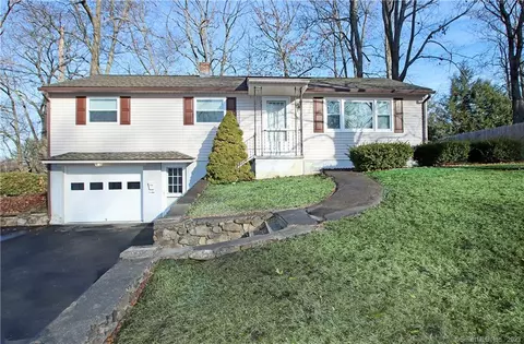 31 Barbero Dr, Torrington, CT 06790