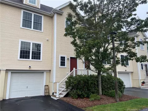 15 Freedom Way #69, Niantic, CT 06357