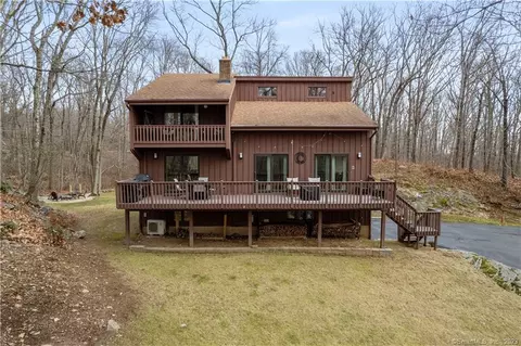 52 Brainard Hill Rd, Haddam, CT 06441