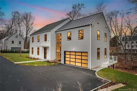 77 Witch Ln, Norwalk, CT 06853