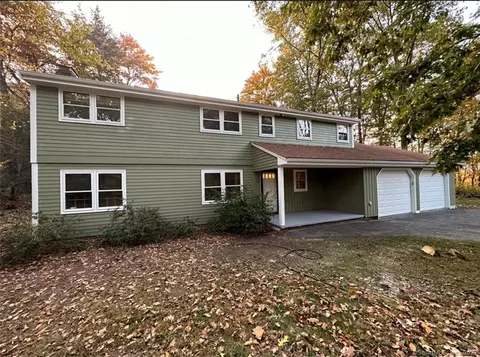 65 Ratlum Mountain Rd, Barkhamsted, CT 06063