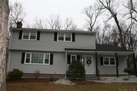 95 Huntington Dr, Vernon, CT 06066