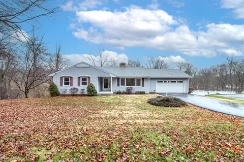 48 Fairmount Dr, Danbury, CT 06811