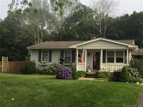 43 Cedar Ln, Bozrah, CT 06334