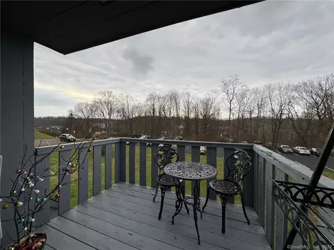 22 Redwood Dr #D, East Haven, CT 06513