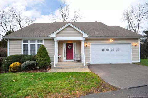 3 Dobson Commons Cir #3, Vernon, CT 06066
