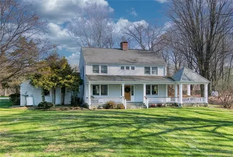 212 Lonetown Rd, Redding, CT 06896