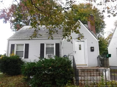 7 Cedar Crest Pl, Norwalk, CT 06854