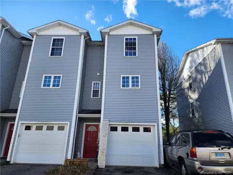 61 S Main St #208, Griswold, CT 06351