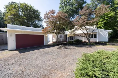 185 Hamilton Ave, Watertown, CT 06795