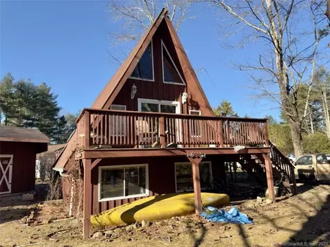 13 Lewis Ave, Griswold, CT 06351