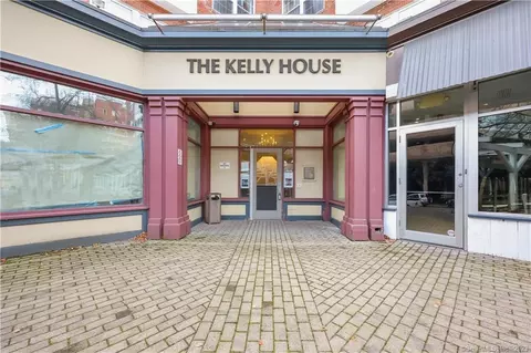 196 Crown St #2D, New Haven, CT 06510