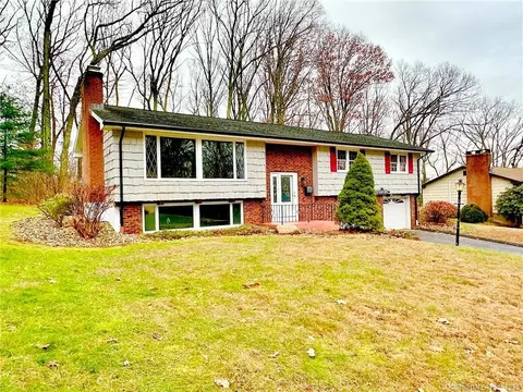 56 Palmer Dr, South Windsor, CT 06074