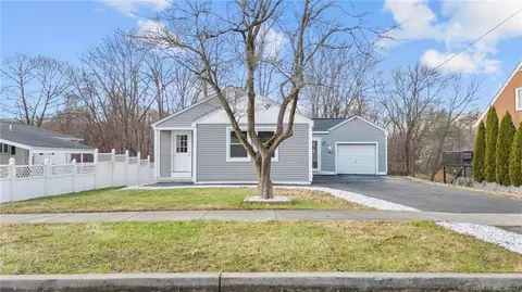 143 Hamilton St, Meriden, CT 06451