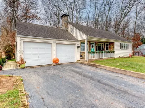 274 Mansfield Ave, Windham, CT 06226