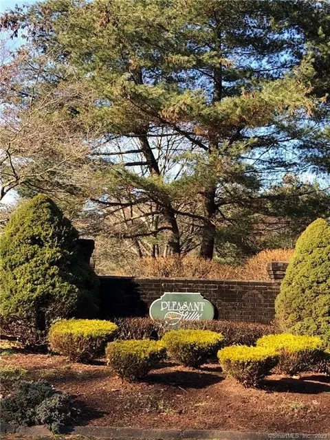 3 Foncine Ln #1, South Windsor, CT 06074