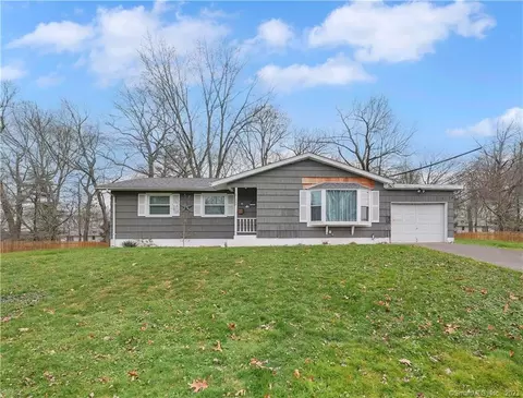 160 Cornell Dr, Enfield, CT 06082