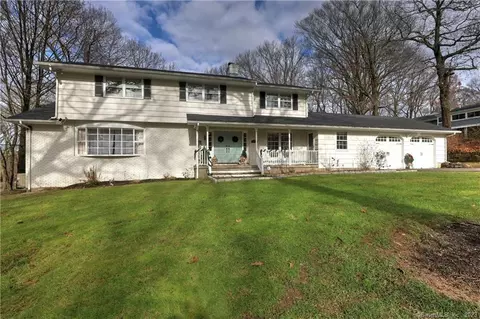 43 Partridge Ln, Trumbull, CT 06611