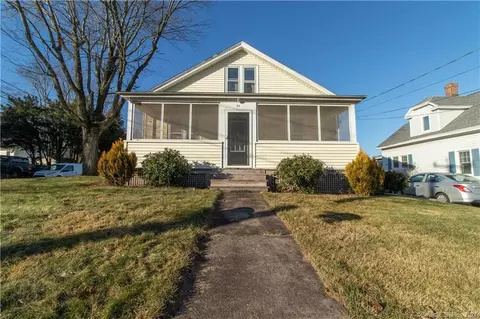 33 Ridge Rd, Middletown, CT 06457
