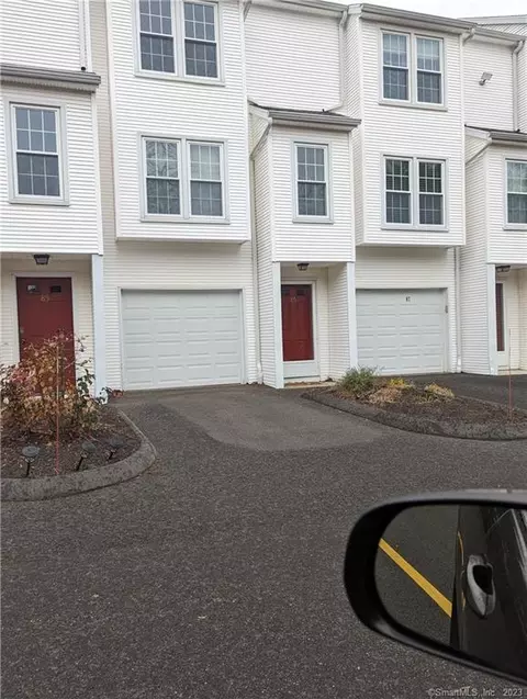 380 Hitchcock Rd #86, Waterbury, CT 06705