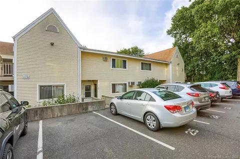 95 Park Ave #24, Danbury, CT 06810
