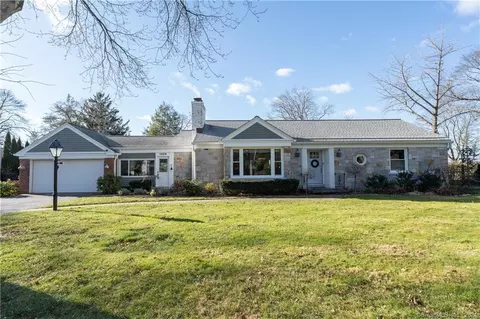 1026 Ridge Rd, Hamden, CT 06517