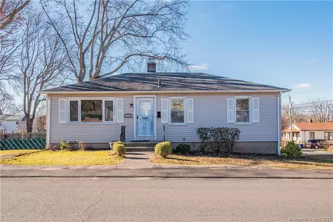 30 Anthony Ter, Waterbury, CT 06708