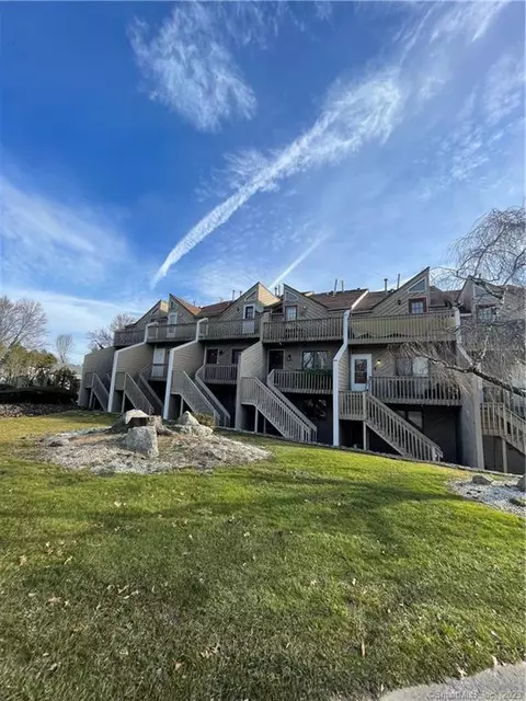 3370 Madison Ave #06B, Bridgeport, CT 06606