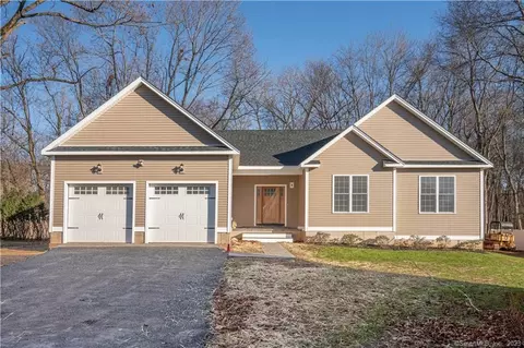 197 Meadow St, Newington, CT 06111