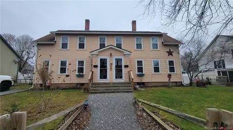 9-11 8th St, Plainfield, CT 06374