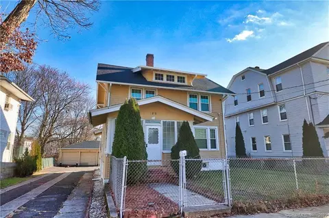 29 Englewood Ave, Waterbury, CT 06705