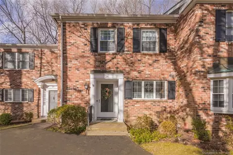 26 Tunxis Vlg #26, Farmington, CT 06032