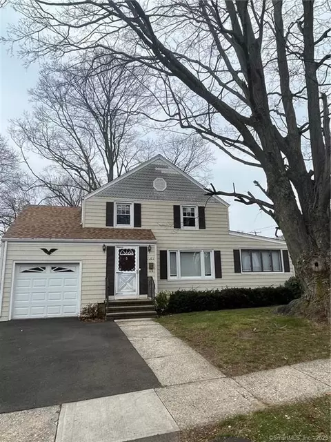 1363 E Main St, Stratford, CT 06614