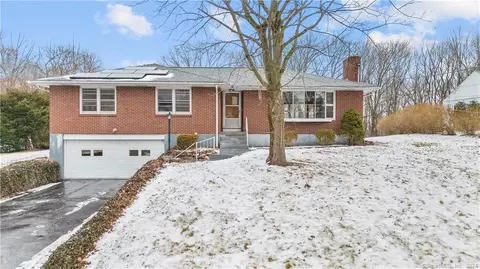 45 Corrigan Ave, Meriden, CT 06451