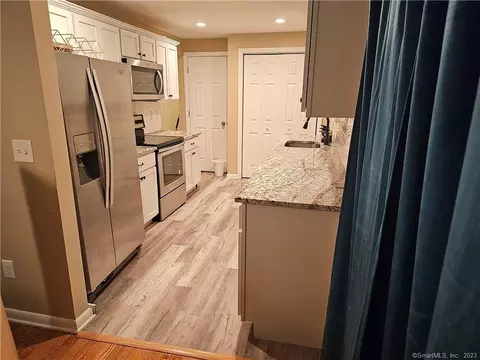112 Fiddler Green Rd #C, Stratford, CT 06614