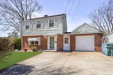 34 Prospect Ln, Hamden, CT 06517