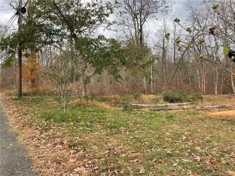 33 Pickawee Merrimack Road, Middlefield, CT 06455
