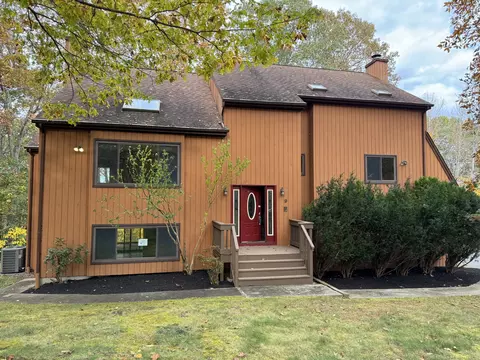 9 Wood Acres Ln, Monroe, CT 06468